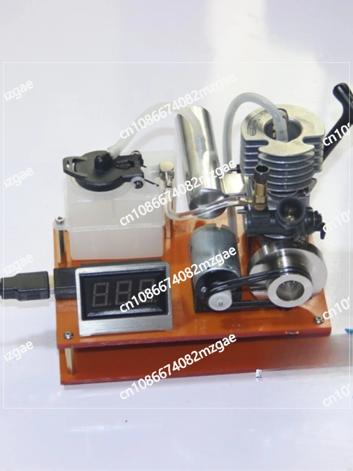 2-тактный метаноловый двигатель заменен миниатюрным генератором внутреннего сгорания 12 В.
2-тактный метаноловый двигатель заменен миниатюрным генератором внутреннего сгорания 12 В.