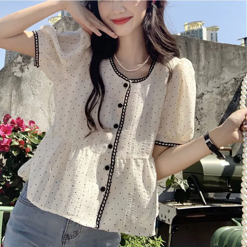 Women's Dotted Print Puff Short Sleeve Blouse, Round Neck Black Lace Trim Front Button Down Peplum Hem Crinkled Texture Casual
Women's Dotted Print Puff Short Sleeve Blouse, Round Neck Black Lace Trim Front Button Down Peplum Hem Crinkled Texture Casual