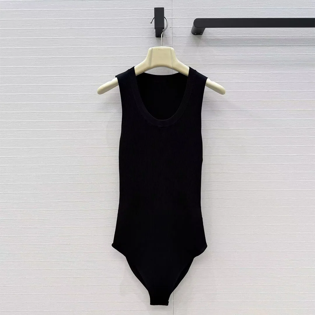 2026 New Summer Chic Sexy Streetwear All-matched Solid Color Bodysuit Women O-neck Sleeveless Slim Fit Basic T-shirt
2026 New Summer Chic Sexy Streetwear All-matched Solid Color Bodysuit Women O-neck Sleeveless Slim Fit Basic T-shirt