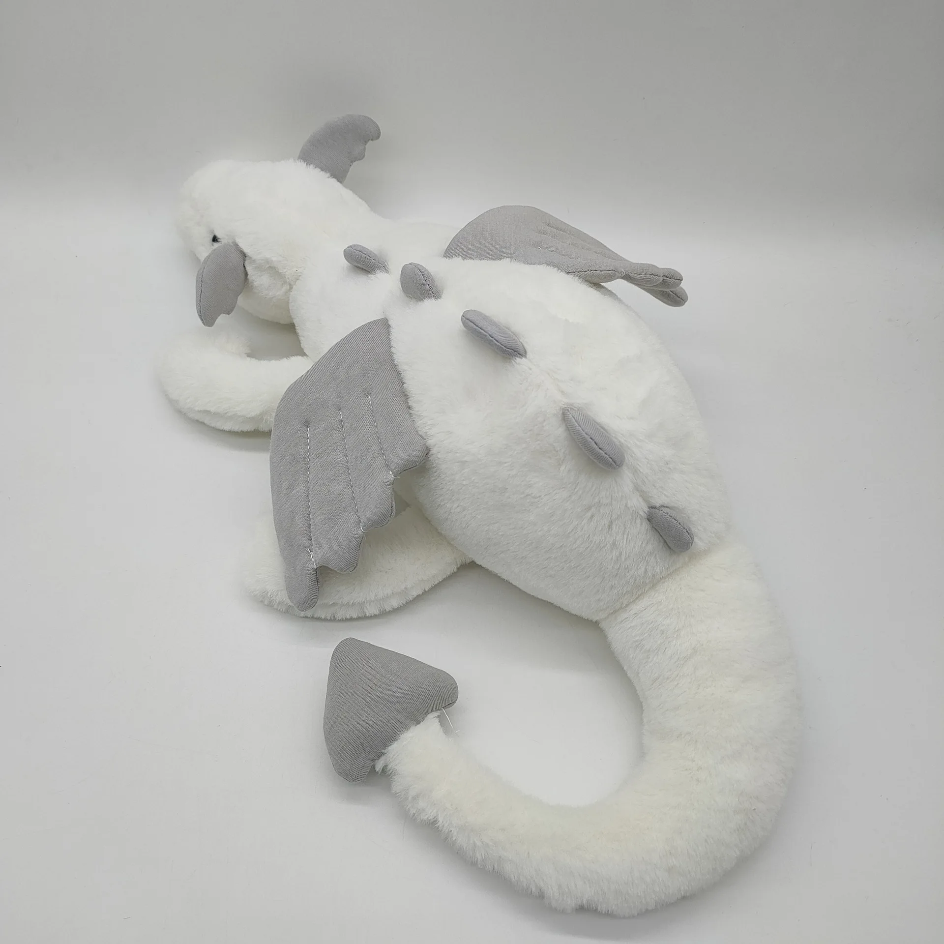Kawaii Snow Dragon Plush Soft Toys Cartoon Flying Dragon Stuffed Animals Home Decor Plush Dolls Sleep Pillow for Kids Gifts 50cm
Kawaii Snow Dragon Plush Soft Toys Cartoon Flying Dragon Stuffed Animals Home Decor Plush Dolls Sleep Pillow for Kids Gifts 50cm