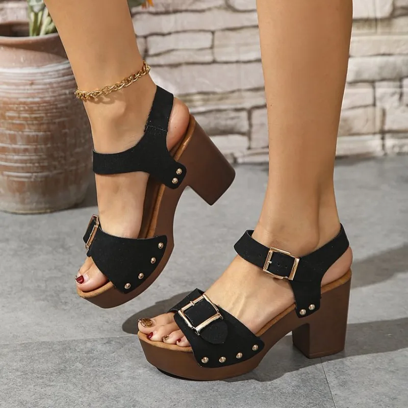 Women's Thick Heeled Sandals Retro Metal Buckle High Heels Sandals Summer New Rome Sandals for Women Leisure Platform Sandalias
Women's Thick Heeled Sandals Retro Metal Buckle High Heels Sandals Summer New Rome Sandals for Women Leisure Platform Sandalias