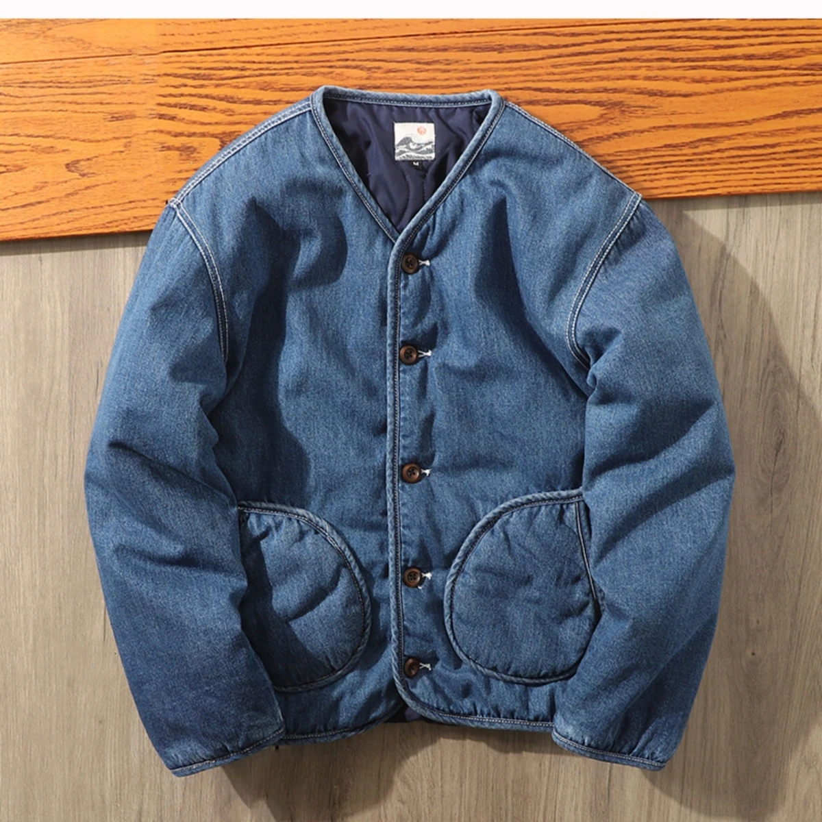 Japanese Style Autumn Winter Denim Cotton Jacket Men's Sewn Warm Edgeless Cotton Coat 2025 Standard Fit Youth Popular Long Sl...
Japanese Style Autumn Winter Denim Cotton Jacket Men's Sewn Warm Edgeless Cotton Coat 2025 Standard Fit Youth Popular Long Sl...