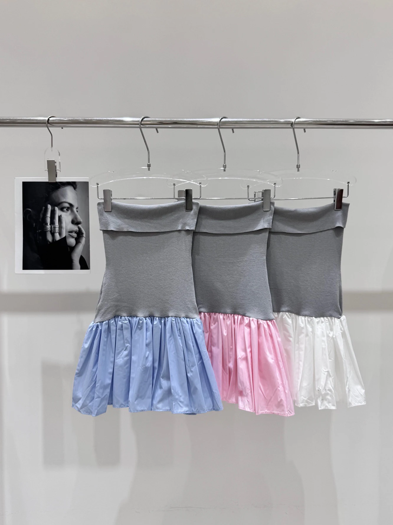 VIBE Trendy Brand Summer Multi-Color One-Shoulder Letter Embroidery Color Block Fake Two-Piece Tube Top Anti-Aging Layered To...
VIBE Trendy Brand Summer Multi-Color One-Shoulder Letter Embroidery Color Block Fake Two-Piece Tube Top Anti-Aging Layered To...