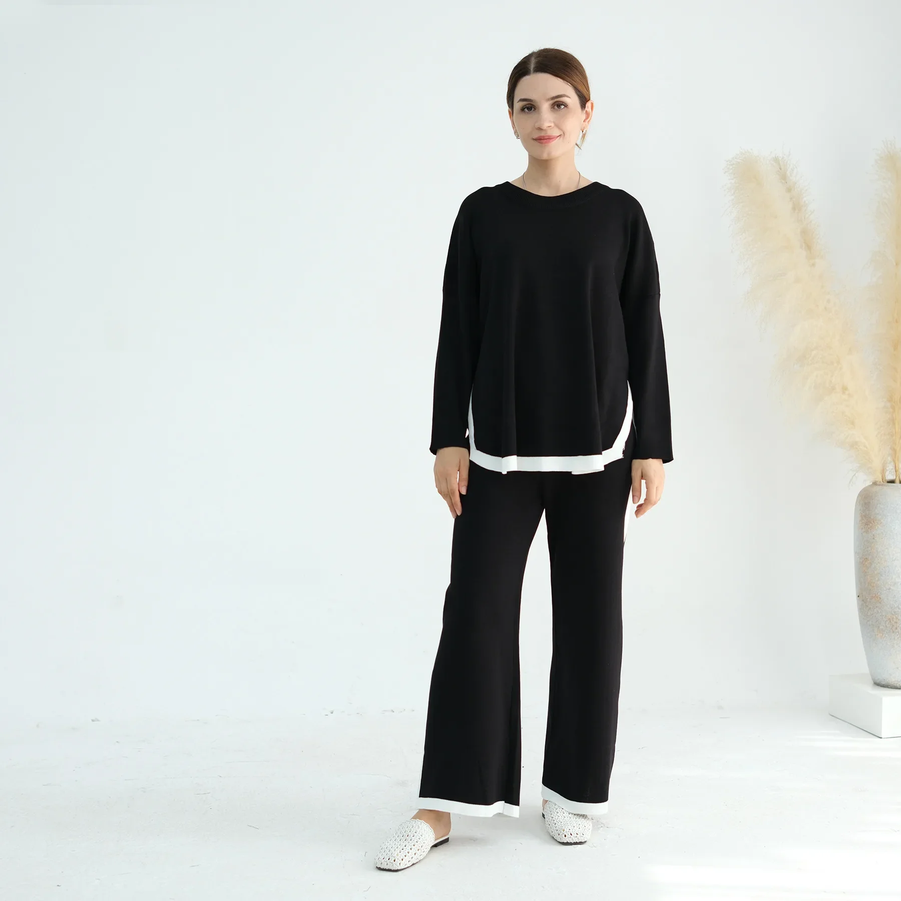 Eid Dubai Plain 2 Piece Abaya Set Tops Pant Modest Muslim Set Abayas For Women Islam Robe Caftan Marocain Femme Musulmane Kaftan
Eid Dubai Plain 2 Piece Abaya Set Tops Pant Modest Muslim Set Abayas For Women Islam Robe Caftan Marocain Femme Musulmane Kaftan