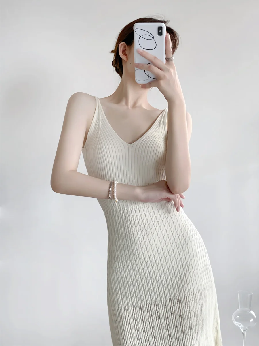 Ice Silk Knitted Summer Dr Svel Hollow out Strapl Long Beach Vaion Sle High Waist V-Ne A-Line Gown
Ice Silk Knitted Summer Dr Svel Hollow out Strapl Long Beach Vaion Sle High Waist V-Ne A-Line Gown