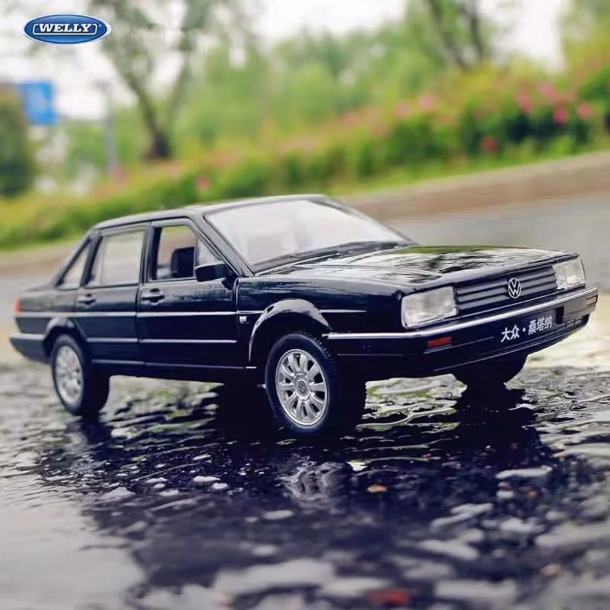 Welly 1:24 Volkswagen Santana Alloy Classic Old Car Model Diecasts Metal Vehicles Car Model Simulation Collection Kids Toys Gift
Welly 1:24 Volkswagen Santana Alloy Classic Old Car Model Diecasts Metal Vehicles Car Model Simulation Collection Kids Toys Gift