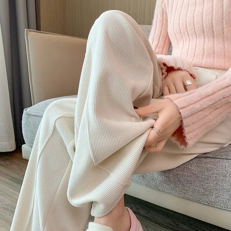 Winter Thicken Corduroy Pants Women Casual Baggy Wide Leg Pants Vintage Chic Warm All-match Retro Straight Trousers Streetwear
Winter Thicken Corduroy Pants Women Casual Baggy Wide Leg Pants Vintage Chic Warm All-match Retro Straight Trousers Streetwear