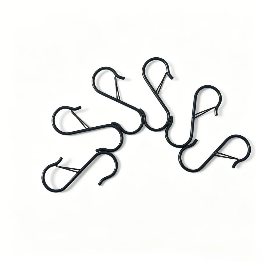 S-shaped hook with safety buckle, used for hanging heavy metal S-shaped hooks for plants, kitchen utensils, clothes, pots, etc.
S-shaped hook with safety buckle, used for hanging heavy metal S-shaped hooks for plants, kitchen utensils, clothes, pots, etc.