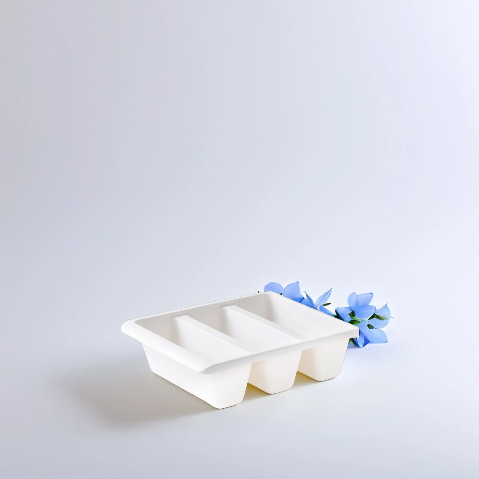 Vertical Shoe Rack Upright Storage Box PP Material Home Organizer Tidy Clean Simple Design Groove Space Saving
Vertical Shoe Rack Upright Storage Box PP Material Home Organizer Tidy Clean Simple Design Groove Space Saving