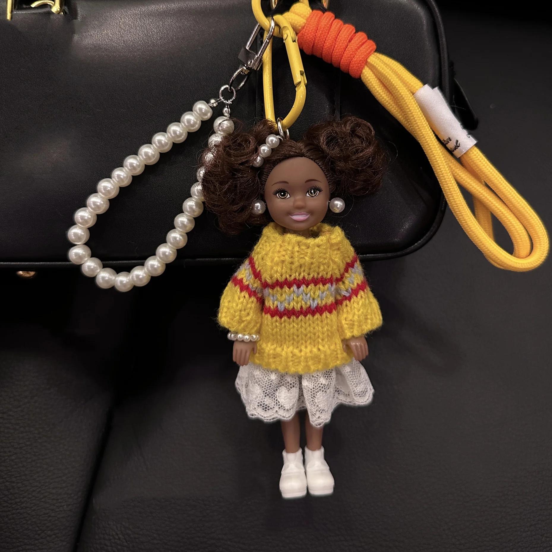 Cute Doll Bag Pendant Retro Sweater Black Leather Explosion Head Diy Princess Doll Pearl Hanging Chain Keychain Bag Pendant
Cute Doll Bag Pendant Retro Sweater Black Leather Explosion Head Diy Princess Doll Pearl Hanging Chain Keychain Bag Pendant