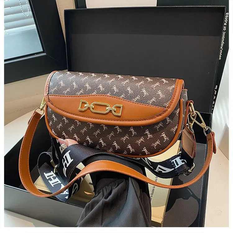 2025 New Geometric Print Saddle Bag Women's PU Leather Shoulder Bag Lightweight & Foldable for Daily Commute and Weekend Outing
2025 New Geometric Print Saddle Bag Women's PU Leather Shoulder Bag Lightweight & Foldable for Daily Commute and Weekend Outing