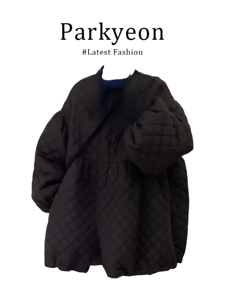 Parkyeon Women's Loose Fit Thickened Cotton Jacket Black Diamond Pattern Slimming Design Winter New Style Mid-Length Bread Coat
Parkyeon Women's Loose Fit Thickened Cotton Jacket Black Diamond Pattern Slimming Design Winter New Style Mid-Length Bread Coat