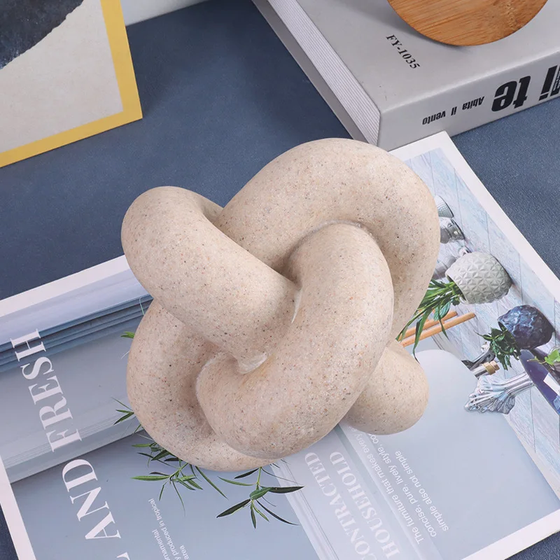 Geometric Sculpture, A Geometric Circular Decorative Piece Used for Creative Desktop Decoration in Living Rooms or Study Rooms
Geometric Sculpture, A Geometric Circular Decorative Piece Used for Creative Desktop Decoration in Living Rooms or Study Rooms