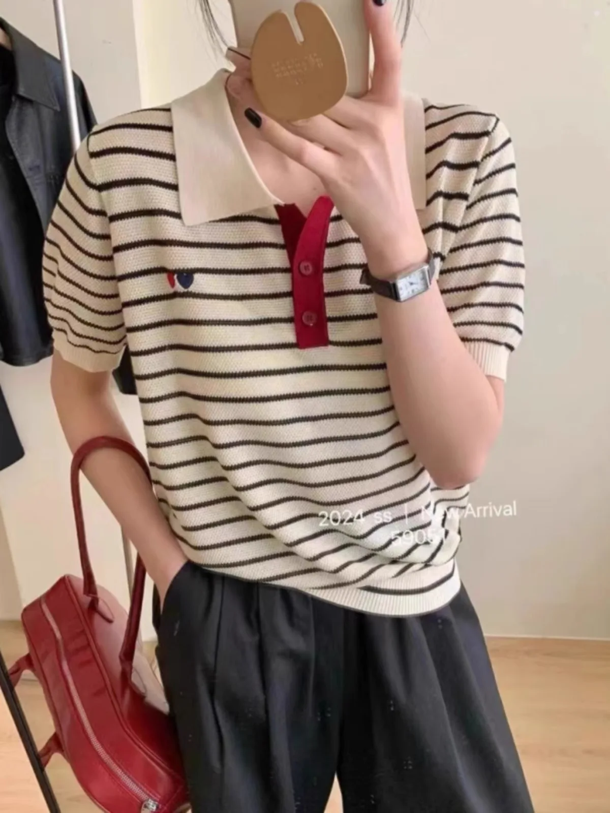 Foreign style love embroidery striped ice silk knitted short sleeve women POLO lapel thin shirt loose T-shirt half sleeve
Foreign style love embroidery striped ice silk knitted short sleeve women POLO lapel thin shirt loose T-shirt half sleeve