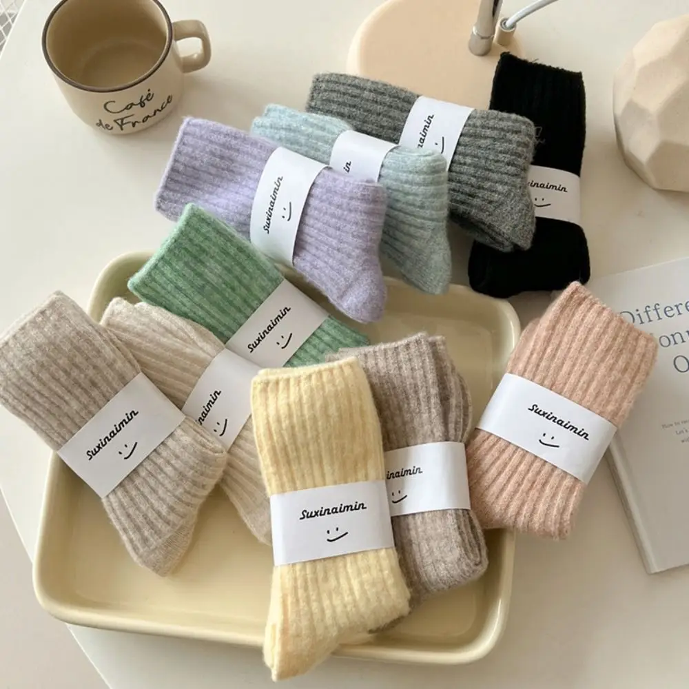 1Pair Newest Warm Cotton Socks Fleece Socks Solid Color Soft Wool Socks Fluffy Winter Sleep Socks For Men Women
1Pair Newest Warm Cotton Socks Fleece Socks Solid Color Soft Wool Socks Fluffy Winter Sleep Socks For Men Women