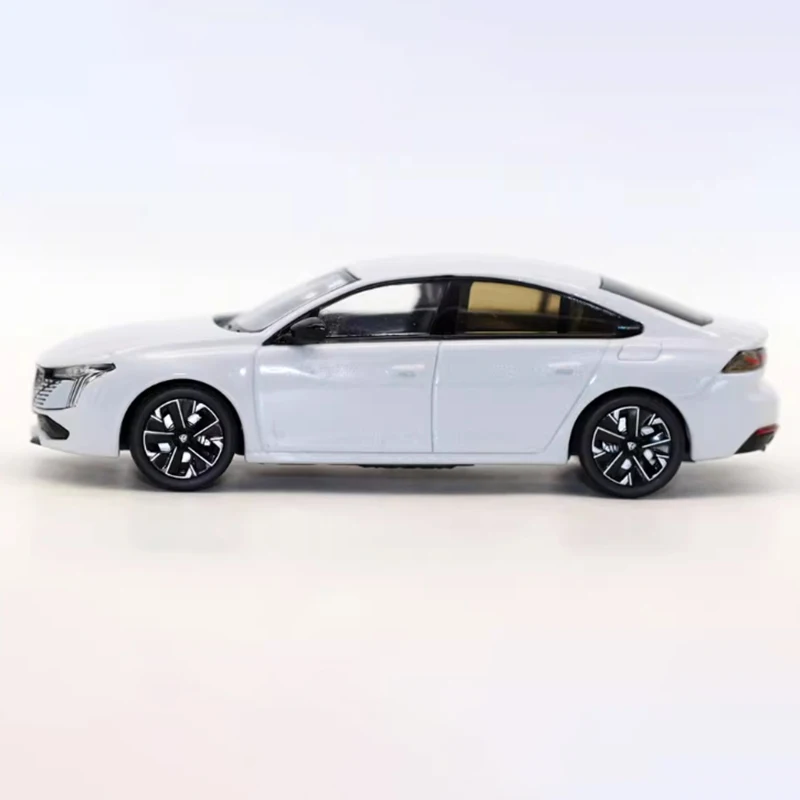 Norev масштаб 1/43 508GT сплав имитация модели автомобиля статическая коллекция украшенные праздничные подарки игрушки сувенирный подарок
Norev масштаб 1/43 508GT сплав имитация модели автомобиля статическая коллекция украшенные праздничные подарки игрушки сувенирный подарок