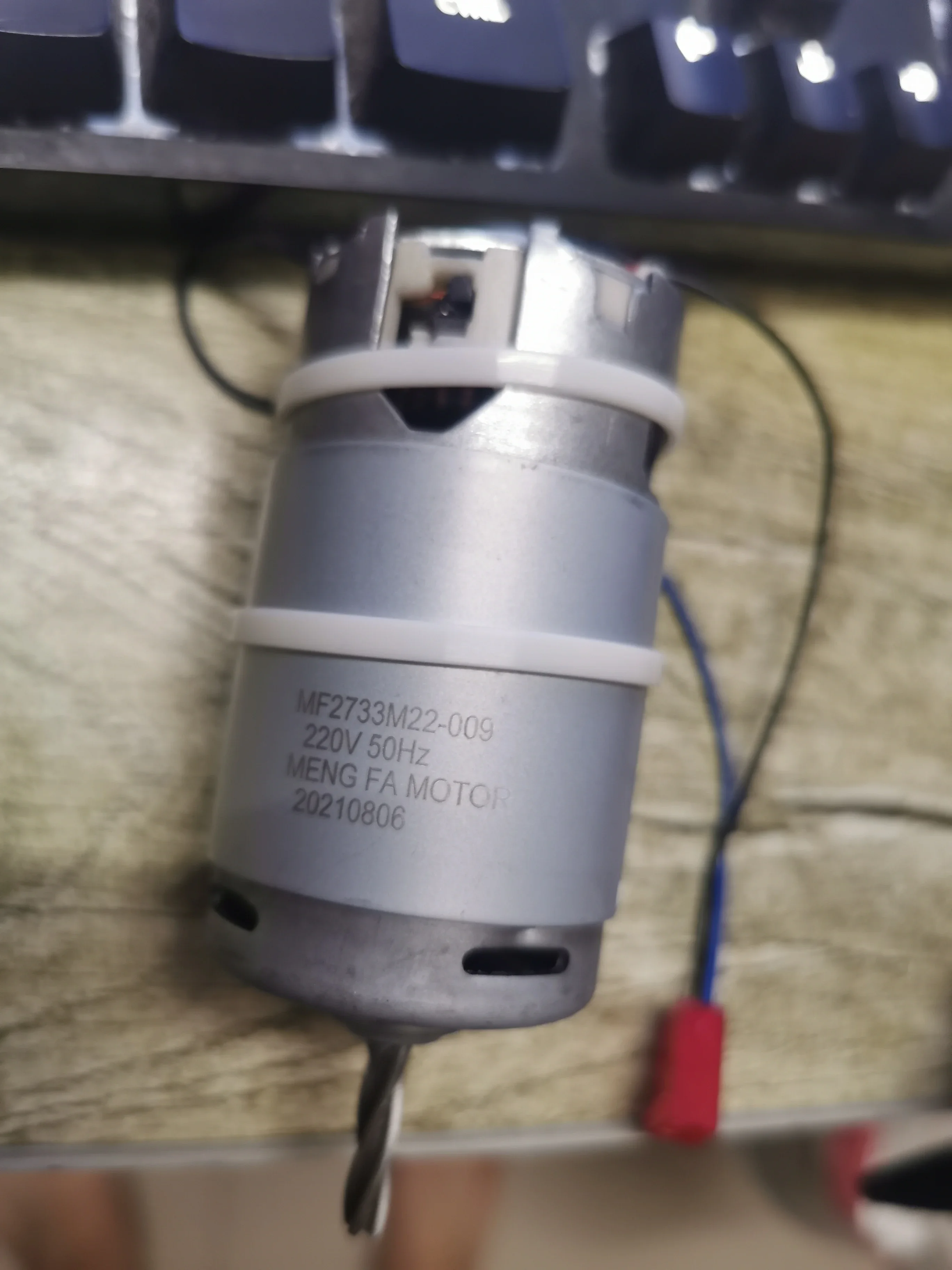 9929 9939 33042 33186 Shredder motor motor original new and other accessories
9929 9939 33042 33186 Shredder motor motor original new and other accessories