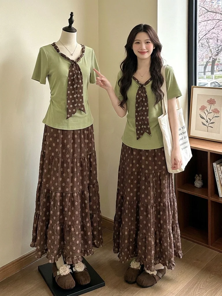 plus Size Women's Fashion Set Summer 2026 Green Kermes Scarf Short Sleeve Polka Dot Dress Two Piece Suit Casual Commute Style
plus Size Women's Fashion Set Summer 2026 Green Kermes Scarf Short Sleeve Polka Dot Dress Two Piece Suit Casual Commute Style