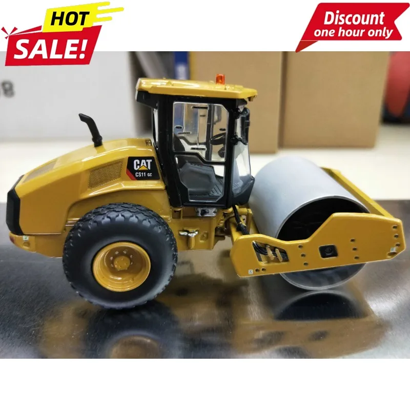 DM 1:50 for CAT CS11 GC Carter Vibrating Soil Rammer Roller Alloy Engineering Vehicle Model 85589
DM 1:50 for CAT CS11 GC Carter Vibrating Soil Rammer Roller Alloy Engineering Vehicle Model 85589