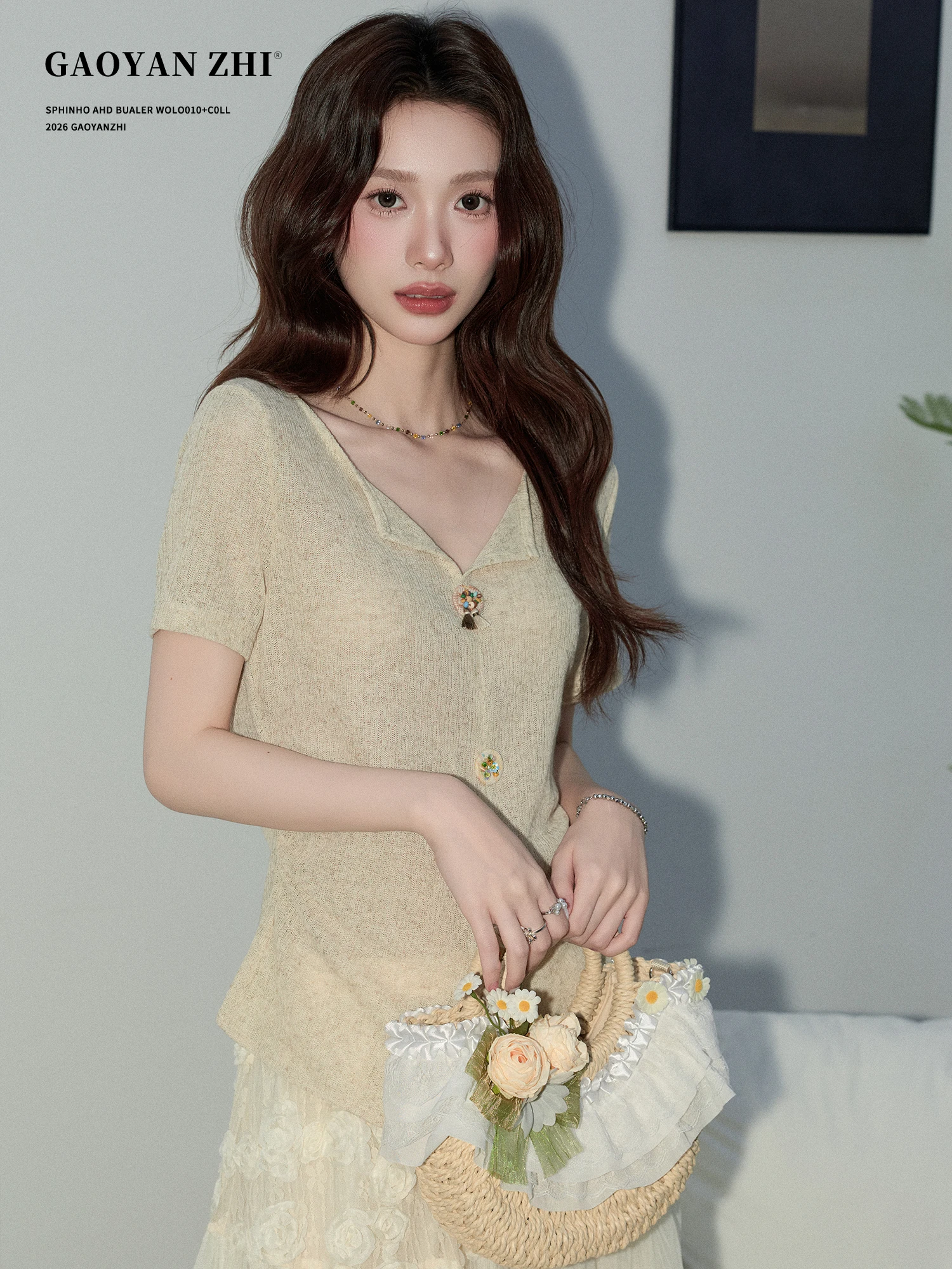 High Yanyan Retro V-neck Short Sleeve Knitted Sweater Women's Summer Apricot Slimming Versatile Elegance Design Sense
High Yanyan Retro V-neck Short Sleeve Knitted Sweater Women's Summer Apricot Slimming Versatile Elegance Design Sense