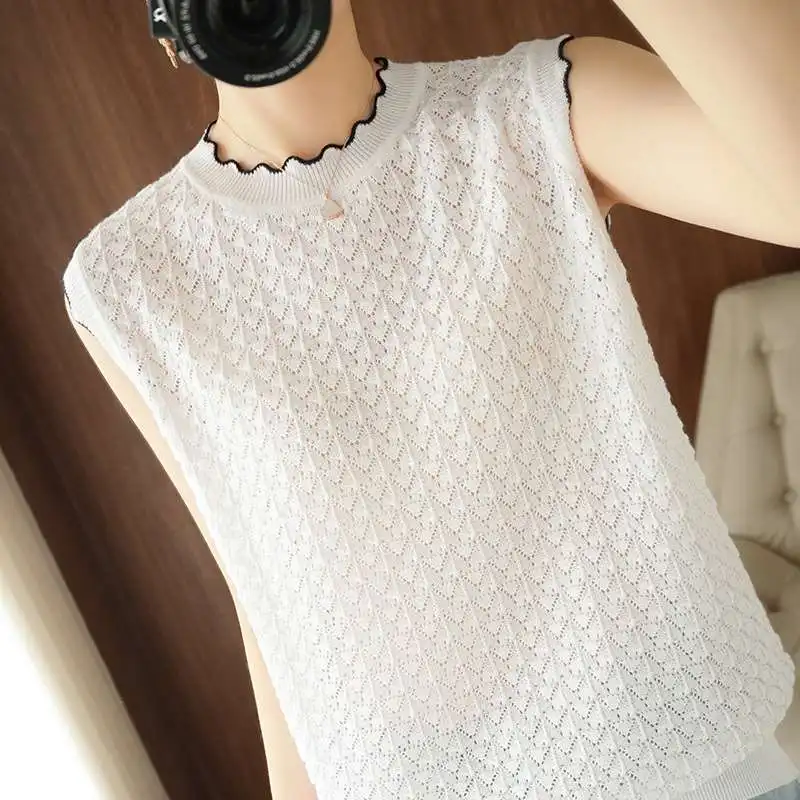 Women's round Collar Knit Svel T-irt Summer Loose Lace Hollow out Floral Embroidery Cotton Casual Faion Top
Women's round Collar Knit Svel T-irt Summer Loose Lace Hollow out Floral Embroidery Cotton Casual Faion Top