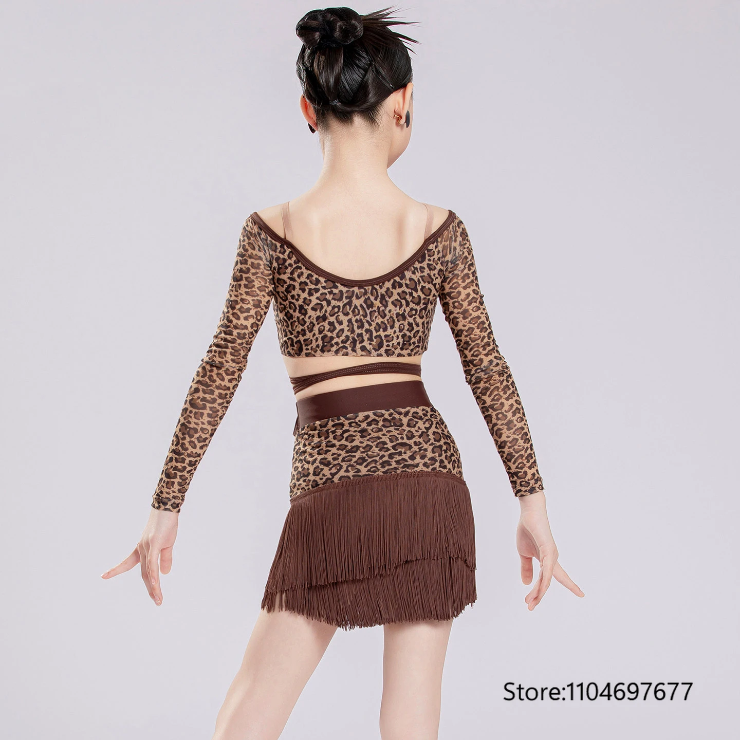 2026 Leopard Print Off Shoulder Tassels Suit Latin Dance Performance Dress For Girls Samba Chacha Tango Practice Wear
2026 Leopard Print Off Shoulder Tassels Suit Latin Dance Performance Dress For Girls Samba Chacha Tango Practice Wear