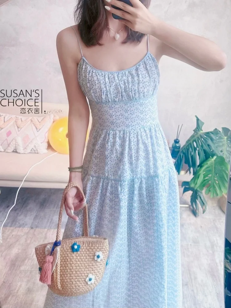 Susan Do Blue Cotton Blend Slim Fit Dress Embroidered Strapless A-Line Skirt Casual Wear for Young Women Spring Season
Susan Do Blue Cotton Blend Slim Fit Dress Embroidered Strapless A-Line Skirt Casual Wear for Young Women Spring Season
