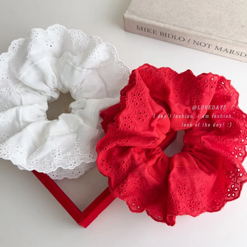 White Lace Hair Tie Oversized Four Layer Ruffle Elastic Band Korean Style Premium Soft Non Slip Comfortable Daily Use for Women
White Lace Hair Tie Oversized Four Layer Ruffle Elastic Band Korean Style Premium Soft Non Slip Comfortable Daily Use for Women