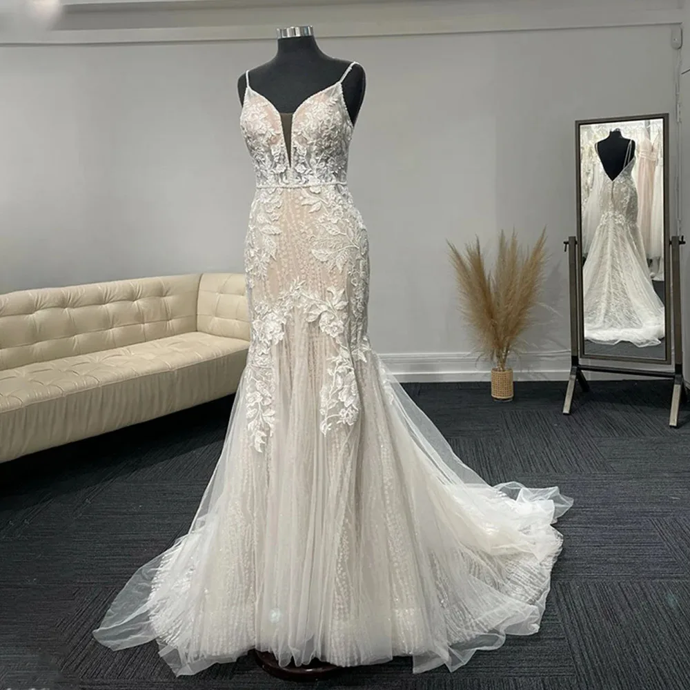 CHANDELA Ful Trumpet Wedding Dresses Spaghetti Strap Deep V Neck Appliques Lace Sequines Court Train Tulle Vestido De Novia
CHANDELA Ful Trumpet Wedding Dresses Spaghetti Strap Deep V Neck Appliques Lace Sequines Court Train Tulle Vestido De Novia