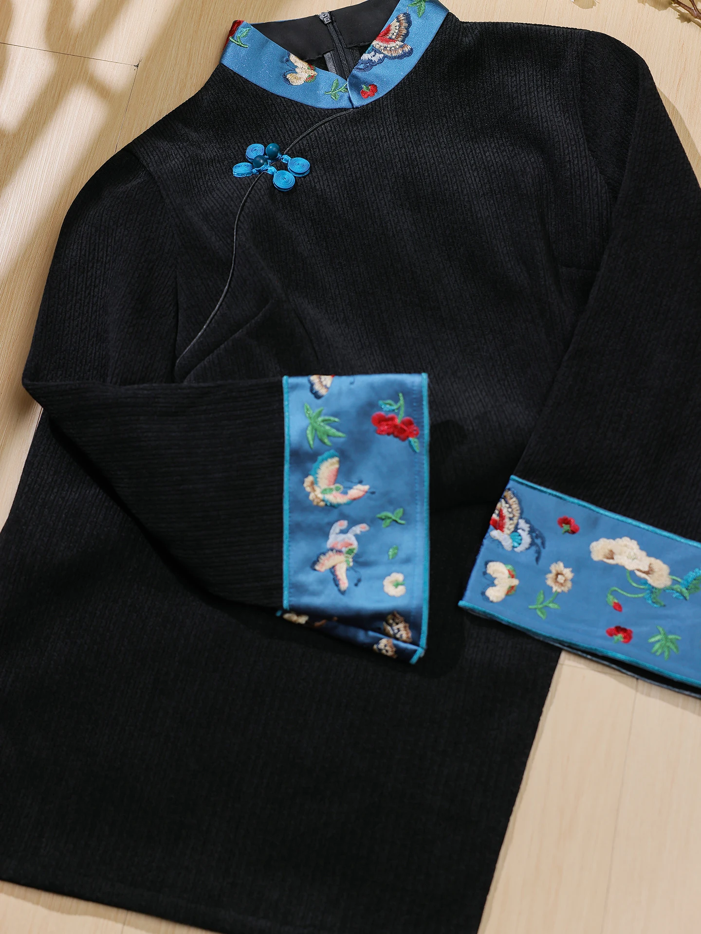 Jiangnan down | Autumn Winter New Chinese Sle Svel Improved Women's Warm Ethnic Faion Slimming Versatile
Jiangnan down | Autumn Winter New Chinese Sle Svel Improved Women's Warm Ethnic Faion Slimming Versatile