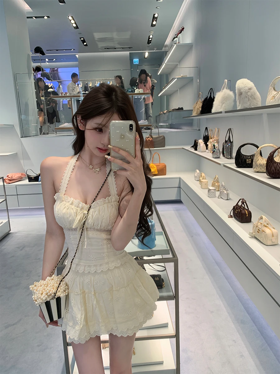 Sexy Embroidered V-Neck Top And High Waist Skirt Set Women's Fashionable Summer Outfit Breathable Short Sleeve Midi Skirt
Sexy Embroidered V-Neck Top And High Waist Skirt Set Women's Fashionable Summer Outfit Breathable Short Sleeve Midi Skirt