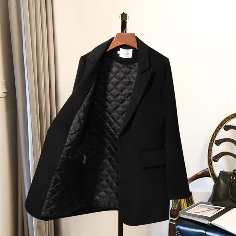 Women's Thick Wool Blazer Winter 2025 New Waist Belted Black Quilted Office Coat Jacket
Women's Thick Wool Blazer Winter 2025 New Waist Belted Black Quilted Office Coat Jacket