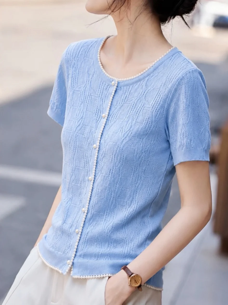 Elegant Ice Silk Knitted Top with Single Button Short Sleeve Women's Simple Stylish Summer Fashion Commute Straight Cut
Elegant Ice Silk Knitted Top with Single Button Short Sleeve Women's Simple Stylish Summer Fashion Commute Straight Cut