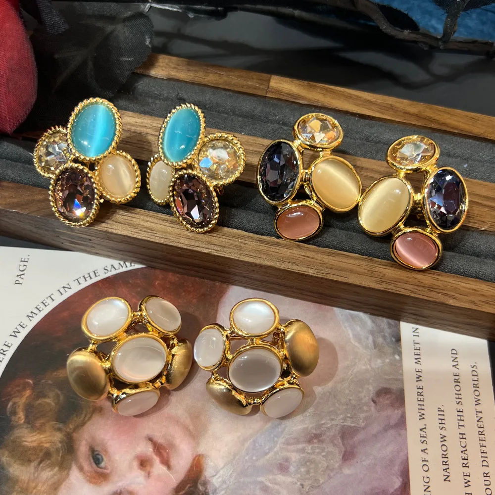 French-plated 18K Gold Brushed Opal Flower Earrings, High-end Sweet Temperament Camellia Stud Earrings
French-plated 18K Gold Brushed Opal Flower Earrings, High-end Sweet Temperament Camellia Stud Earrings