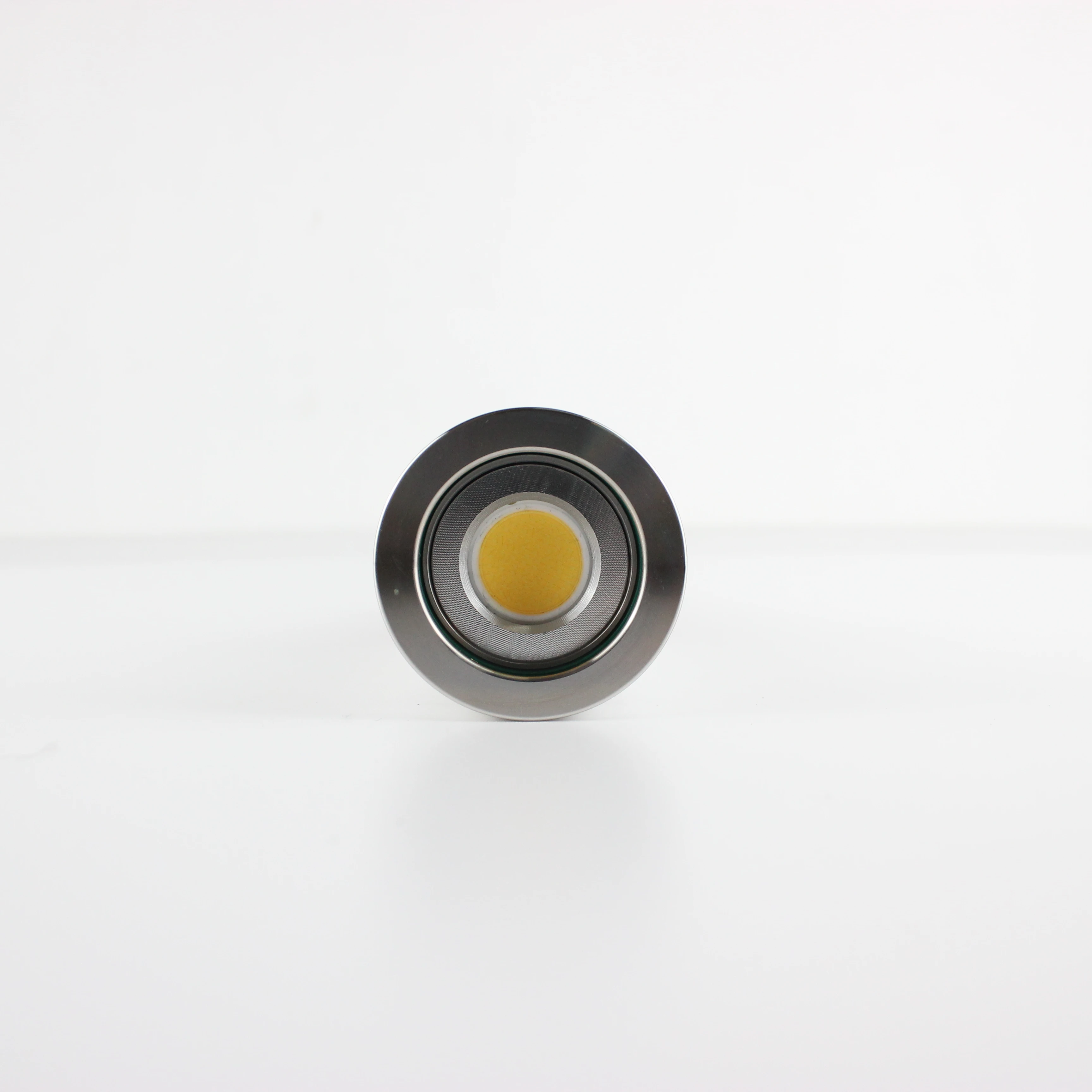 China Factory Good Quality Zf-Ll-135-3500 Search Light Lumen Deep Water Lighting
China Factory Good Quality Zf-Ll-135-3500 Search Light Lumen Deep Water Lighting