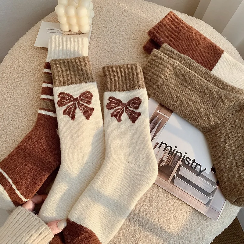 Socks Women's Middle Tube Autumn Winter New Thick Warm Cotton Socks Velvet Heating Circle Bows Stripes Cold Frost Resistant
Socks Women's Middle Tube Autumn Winter New Thick Warm Cotton Socks Velvet Heating Circle Bows Stripes Cold Frost Resistant