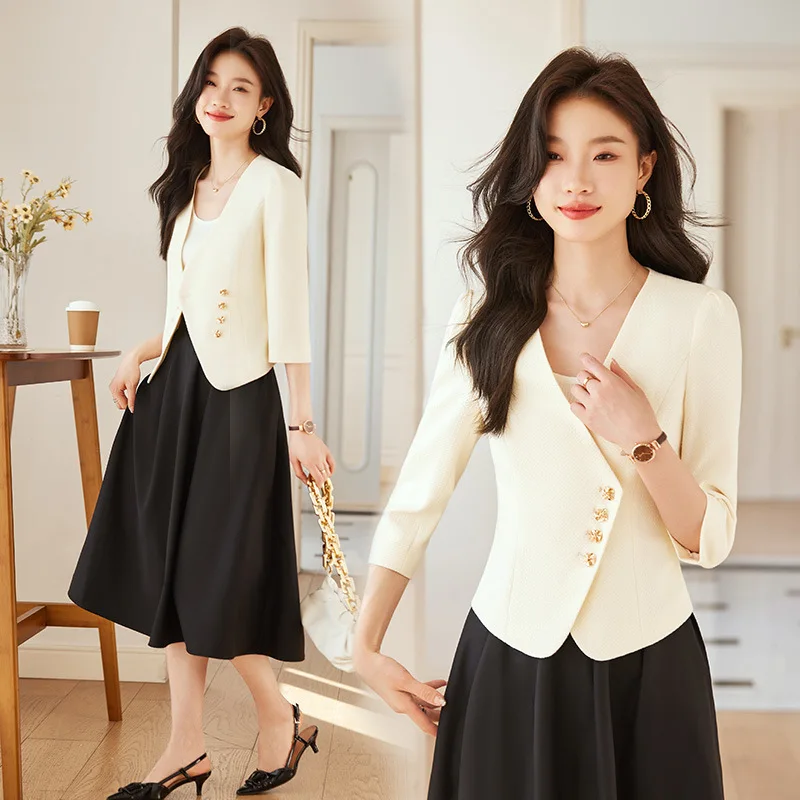 Fashion Suit Women's Socialite Coat Women's Short Two-Piece Suit Spring High-Grade Temperament Women's Small Suit
Fashion Suit Women's Socialite Coat Women's Short Two-Piece Suit Spring High-Grade Temperament Women's Small Suit