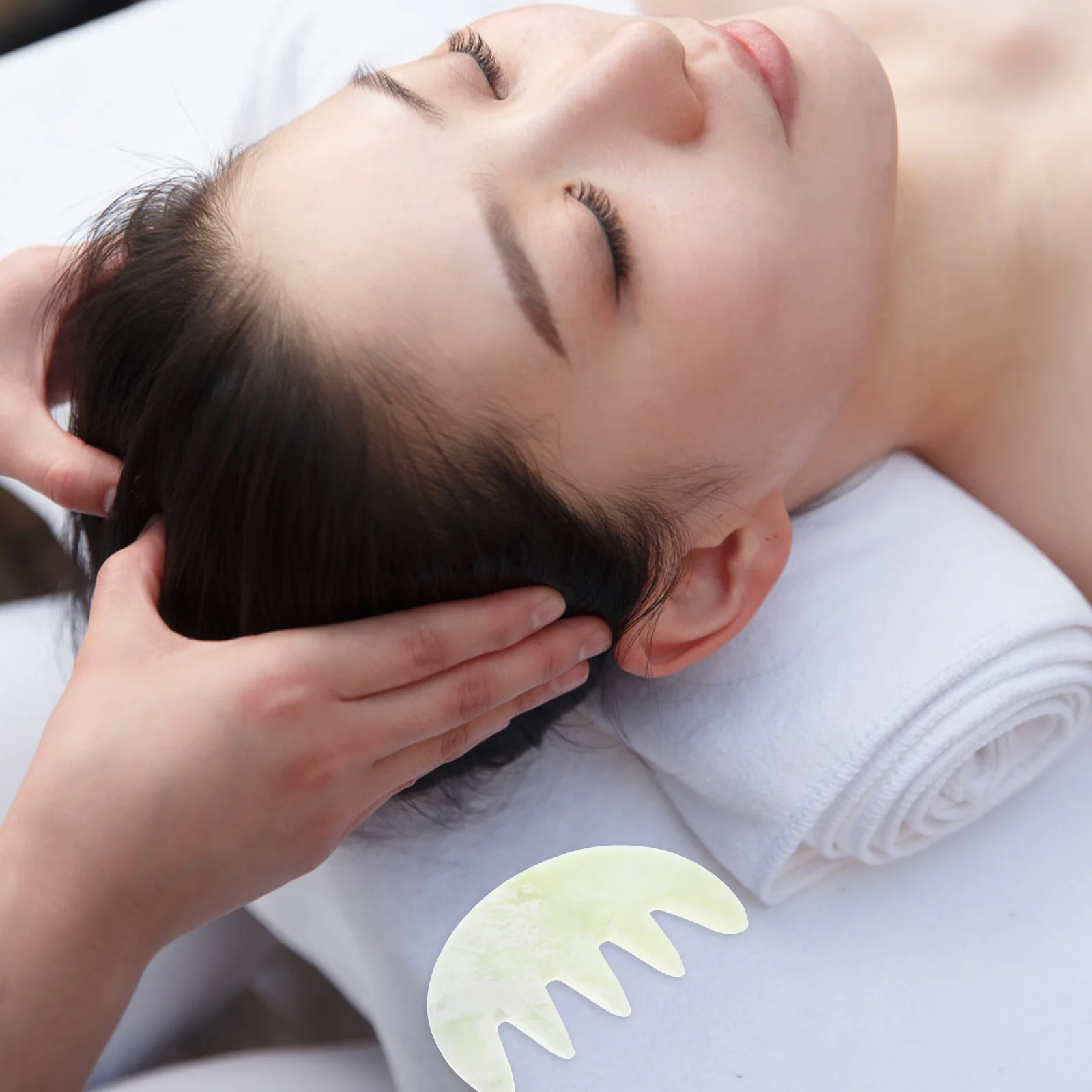 Нефритовая массажная расческа с широкими зубьями, ручной натуральный нефритовый массажер для кожи головы, инструмент Гуа Ша для роста волос, кровообращения и мышц
Нефритовая массажная расческа с широкими зубьями, ручной натуральный нефритовый массажер для кожи головы, инструмент Гуа Ша для роста волос, кровообращения и мышц