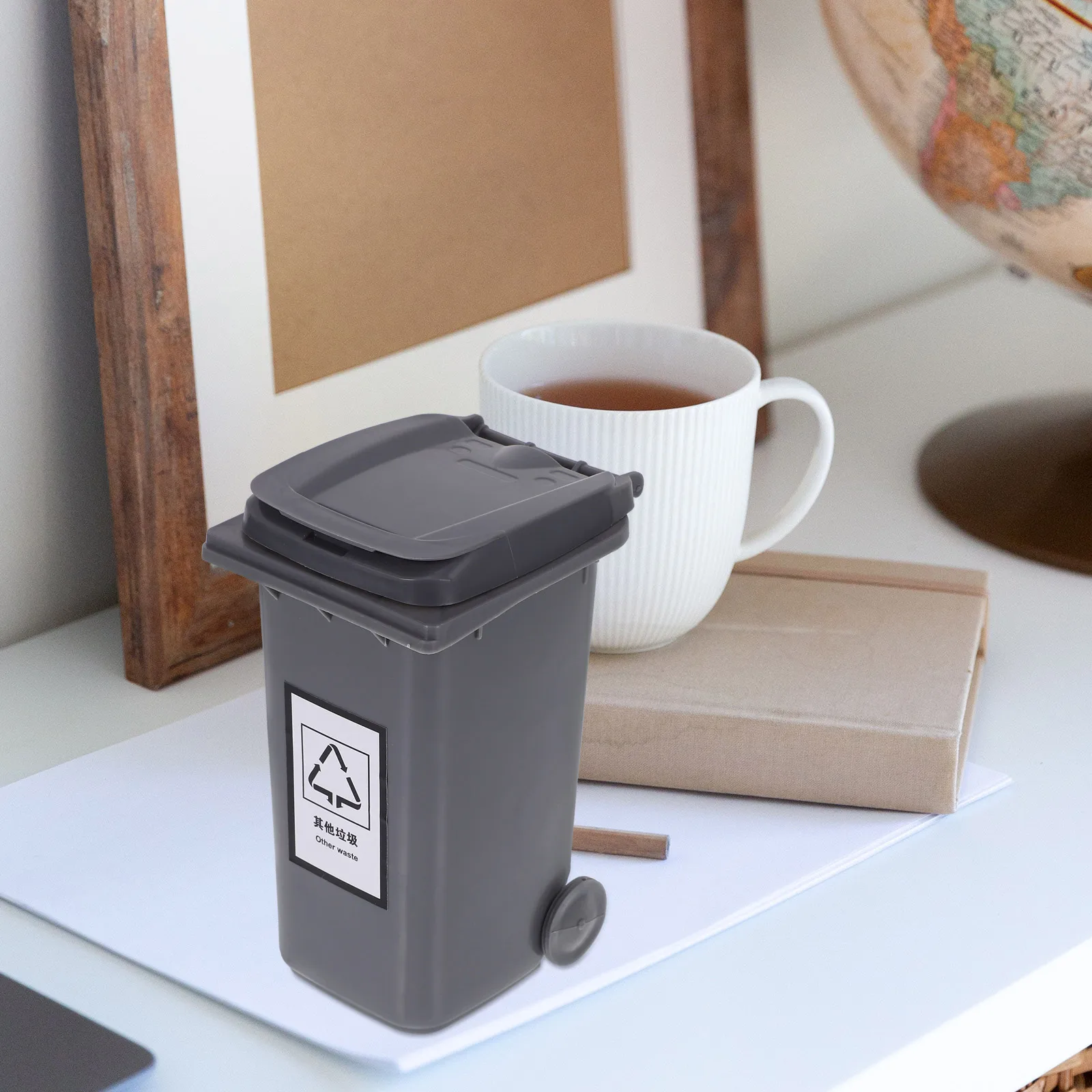 Red Sorting Can Small Waste Bucket Desktop Waste Can Desktop Bins Lid Mini Garbage Storage Decorative PP Material
Red Sorting Can Small Waste Bucket Desktop Waste Can Desktop Bins Lid Mini Garbage Storage Decorative PP Material