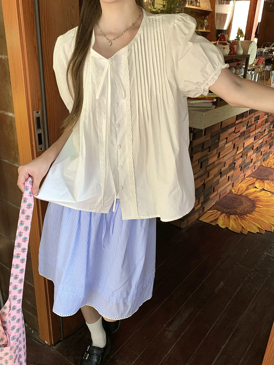 Holli Sweet Fene Blouse Ruffle Tie Bubble Sve Women's irt 2025 New Sle French Sle Loose Fit ort Sve round...
Holli Sweet Fene Blouse Ruffle Tie Bubble Sve Women's irt 2025 New Sle French Sle Loose Fit ort Sve round...