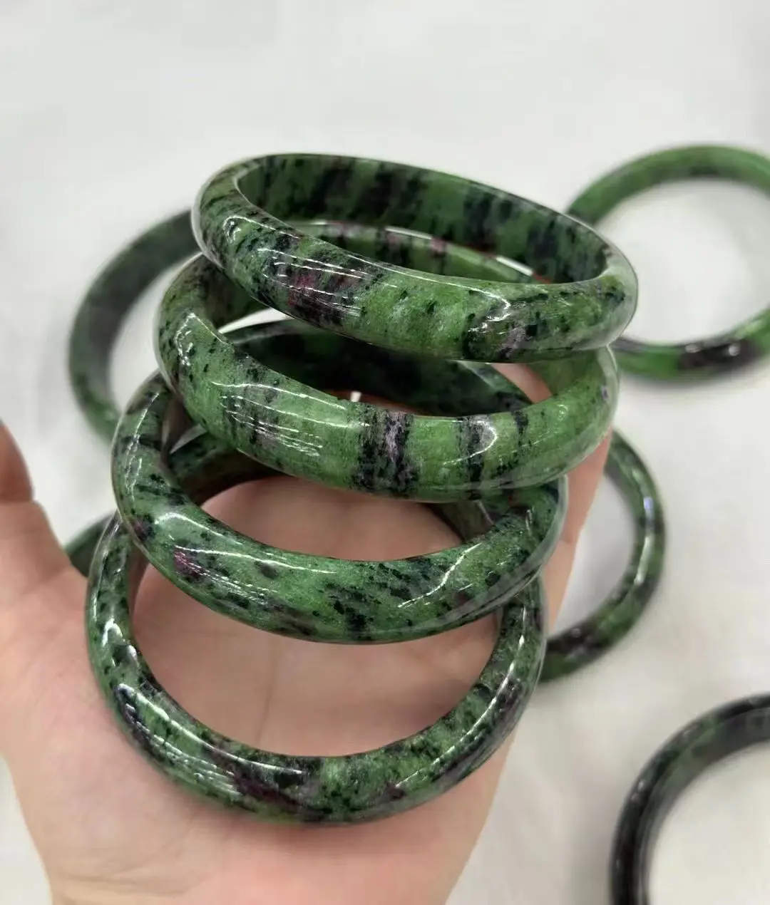 58-60mm Inner Diameter Natural Epidote Quartz Bangles For Women
58-60mm Inner Diameter Natural Epidote Quartz Bangles For Women