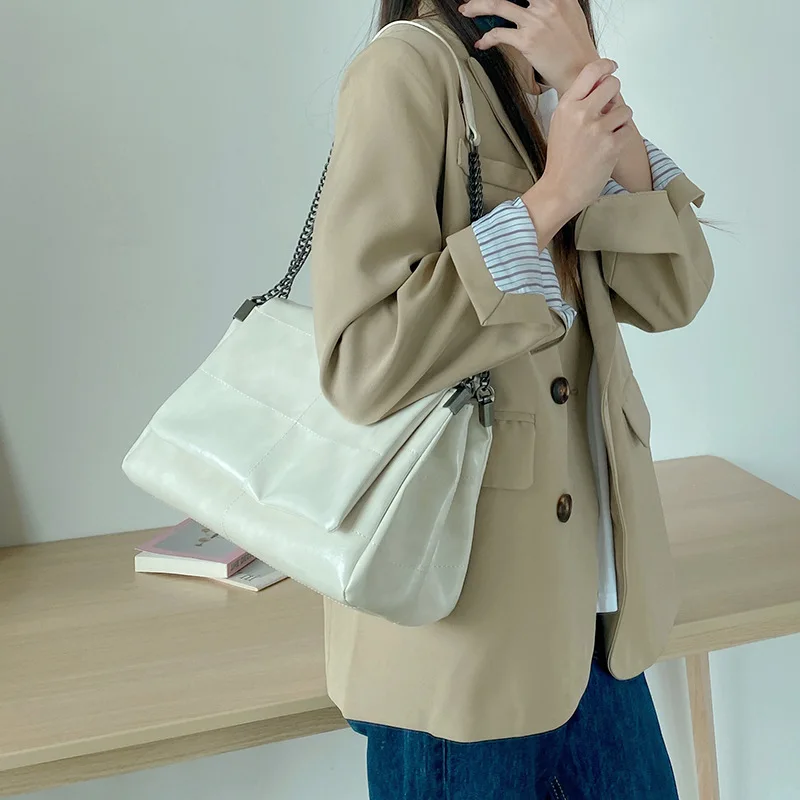 TRSYPHXM Bag women's large capacity 2025 new versatile autumn and winter fashion chain crossbody bag single shoulder tote bag
TRSYPHXM Bag women's large capacity 2025 new versatile autumn and winter fashion chain crossbody bag single shoulder tote bag