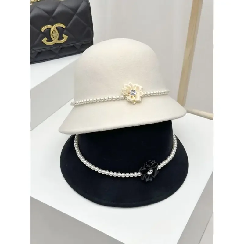 Wool Fisherman Hat with Pearl Flower, French Retro Elegant Beret, Women's Autumn Winter Face Slimming Hat
Wool Fisherman Hat with Pearl Flower, French Retro Elegant Beret, Women's Autumn Winter Face Slimming Hat
