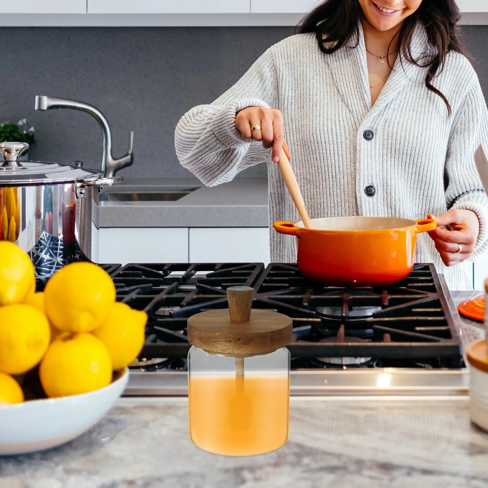 Glass Honey Jar Wooden Lid Dipper Honey Pot Transparent Container Kitchen Storage Syrup Dispenser Jars with Lids
Glass Honey Jar Wooden Lid Dipper Honey Pot Transparent Container Kitchen Storage Syrup Dispenser Jars with Lids