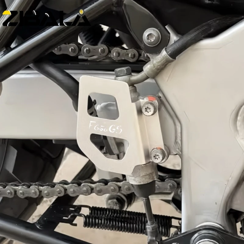 For BMW F650GS Dakar F 650 GS Single 2000-2006 2007 F650CS G650GS Sertao Motorcycle Rear Brake Master Cylinder Guard Protector
For BMW F650GS Dakar F 650 GS Single 2000-2006 2007 F650CS G650GS Sertao Motorcycle Rear Brake Master Cylinder Guard Protector