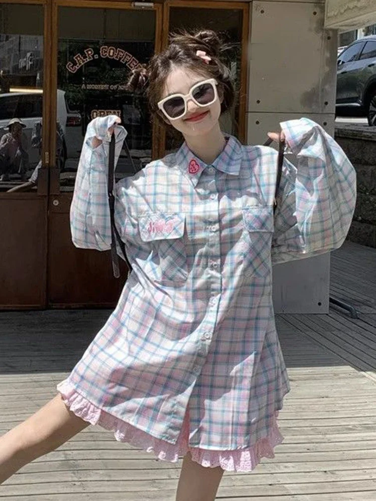 Vintage Sweet Colors Plaid Shirts Women Preppy Style Korean Love Embroidery Elegant Blouse Casual Long Sleeve Female Camisa Tops
Vintage Sweet Colors Plaid Shirts Women Preppy Style Korean Love Embroidery Elegant Blouse Casual Long Sleeve Female Camisa Tops