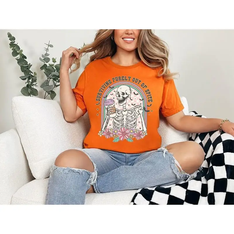 Футболка Surviving Purely Out Of Spite Хэллоуин Скелет SweaT Coffee
Футболка Surviving Purely Out Of Spite Хэллоуин Скелет SweaT Coffee