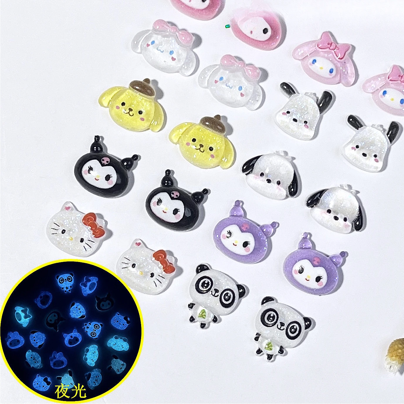 New Cartoon Hellos Kittys Nail Ornaments Glow-in-the-dark Fine Shimmer Cinnamorolls DIY Nail Decoration Gift for Girls Kids Toys
New Cartoon Hellos Kittys Nail Ornaments Glow-in-the-dark Fine Shimmer Cinnamorolls DIY Nail Decoration Gift for Girls Kids Toys