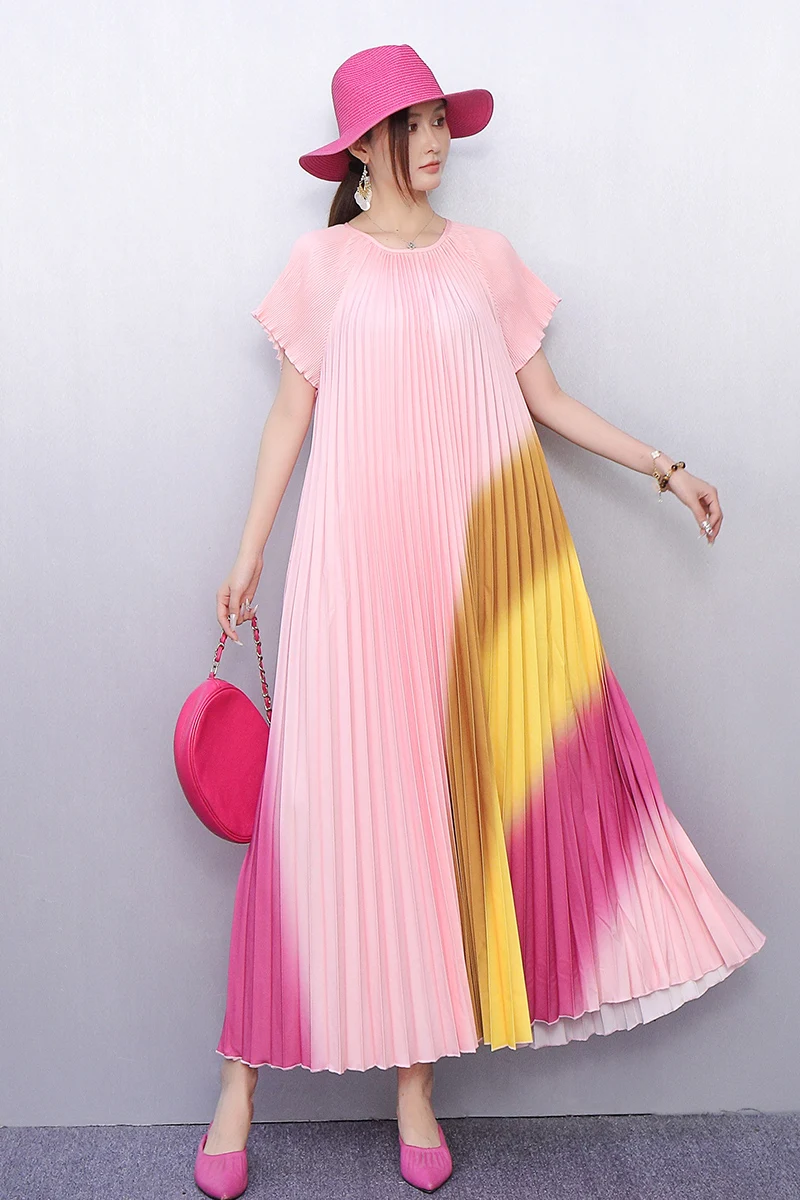 2025 Summer New Elegant Women Loose Printed Pleated Long Dresses Female Short Sleeve Dress Wholesale J1238
2025 Summer New Elegant Women Loose Printed Pleated Long Dresses Female Short Sleeve Dress Wholesale J1238