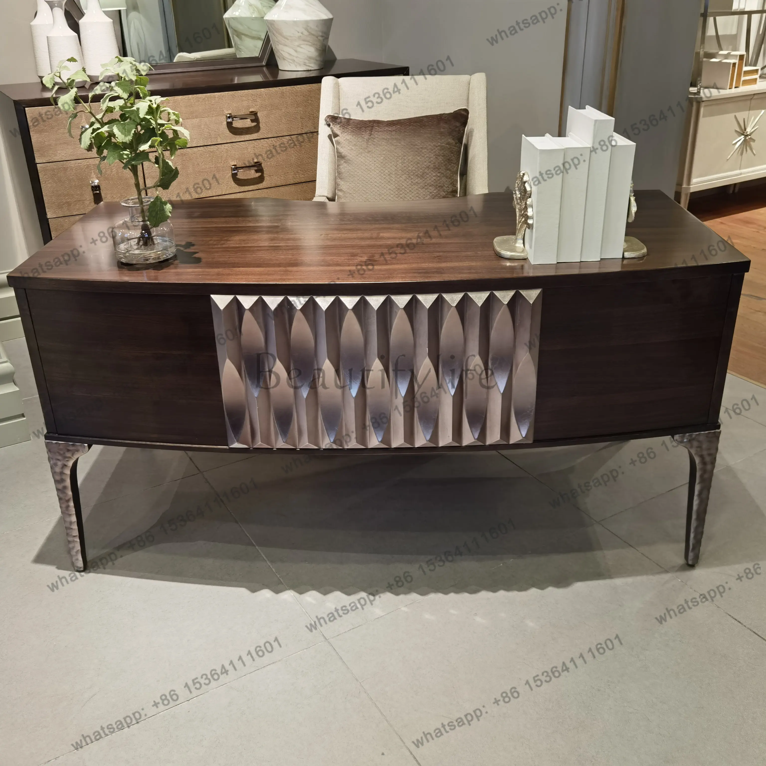 American solid wood carving light luxury computer desk, study desk, writing desk customization
American solid wood carving light luxury computer desk, study desk, writing desk customization